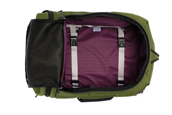 Techonaut 30 in Verde 1050 Ballistic with Acai 200 Halcyon.
